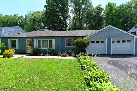 51 Jacksonville Dr, Parsippany-troy Hills Twp, NJ 07054