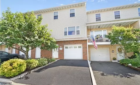 25 Ingraffia Dr, Elmwood Park, NJ 07407