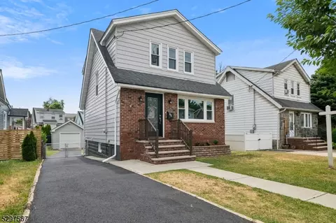 24 Walnut St, Belleville, NJ 07109