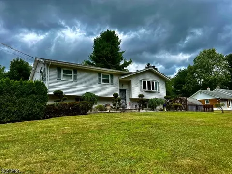21 Janice Dr, Wantage, NJ 07461