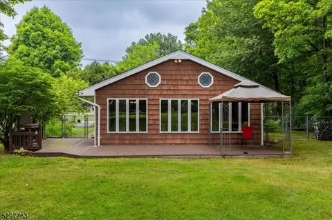 36 North Rd, Chester, NJ 07930