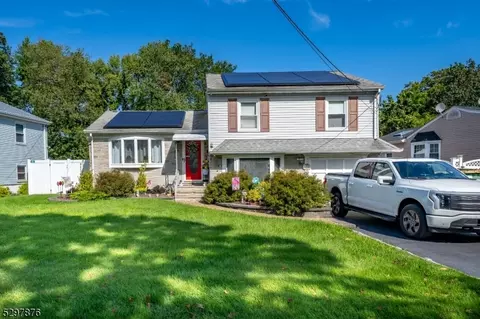 20 Brasser Ln, Kenilworth, NJ 07033
