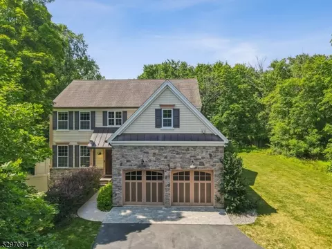 17 Whitehouse Ave, Readington Twp, NJ 08889