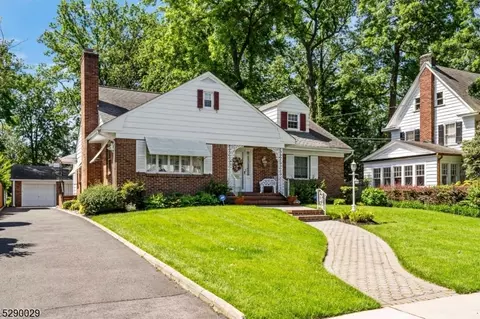 934 Park Ave, Elizabeth, NJ 07208