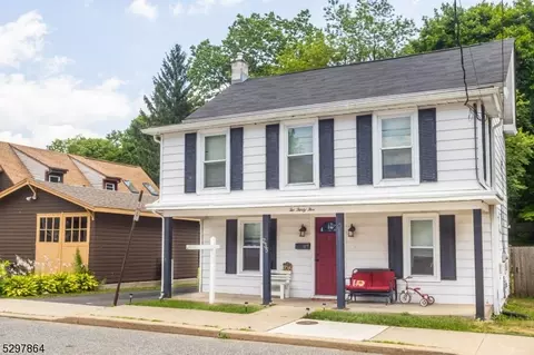 235 Depue St, Belvidere, NJ 07823
