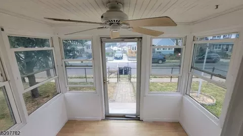 23 Park Ave, Keansburg, NJ 07734