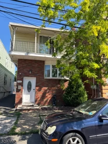 323 Christine St, Elizabeth, NJ 07202