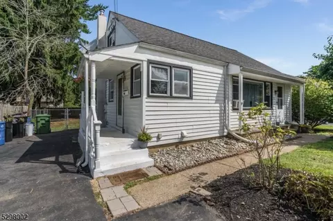 11 Valley View Ter, Washington, NJ 07882