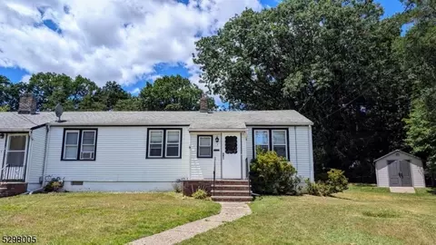 5 Van Wagoner Ave, Clifton, NJ 07013