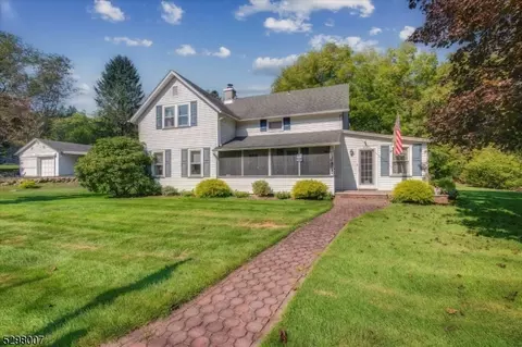 231 Russia Rd, Jefferson, NJ 07438