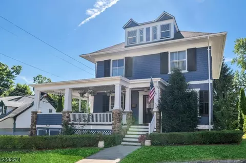 37 Olyphant Dr, Morristown, NJ 07960