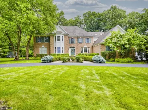 12 Overlook Rd, Readington Twp, NJ 08889