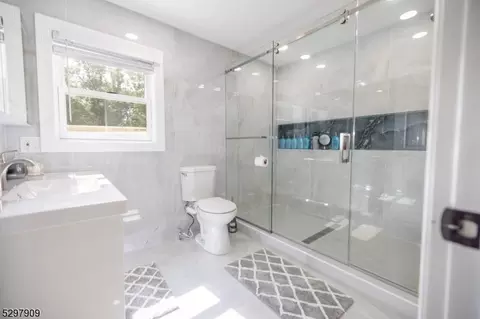 77 Fayette Ave, Wayne, NJ 07470 photo 13