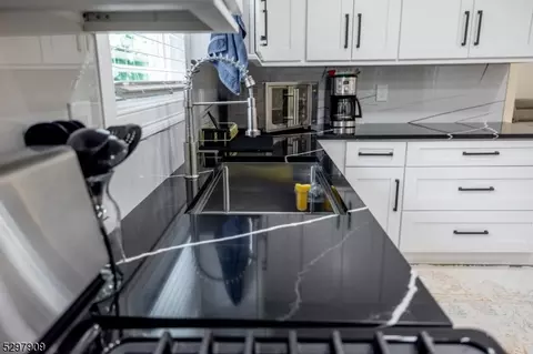 77 Fayette Ave, Wayne, NJ 07470 photo 7