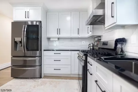 77 Fayette Ave, Wayne, NJ 07470 photo 9