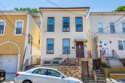 1431 37th St, North Bergen, NJ 07047