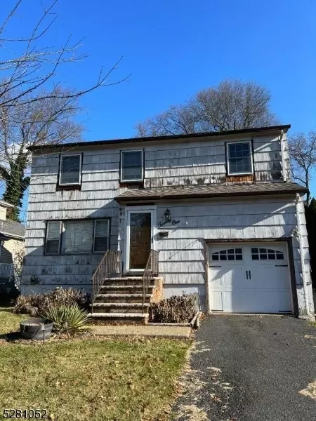 21 Glannon Rd, Livingston, NJ 07039