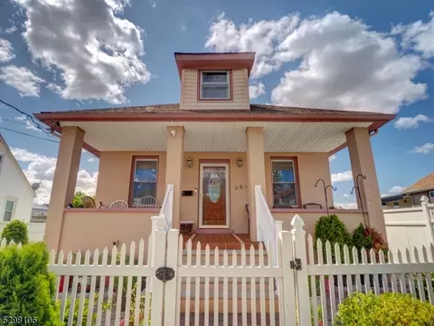 687 Carson Ave, Perth Amboy, NJ 08861