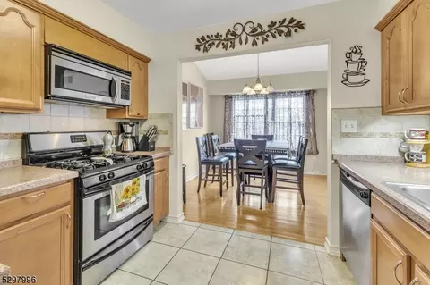 660-672 N Broad St #A22, Elizabeth, NJ 07208