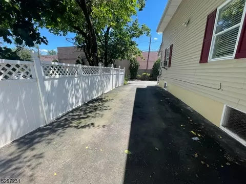 3 Mann Pl, Wanaque Boro, NJ 07420 photo 27