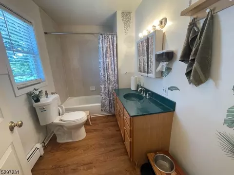 3 Mann Pl, Wanaque Boro, NJ 07420 photo 9