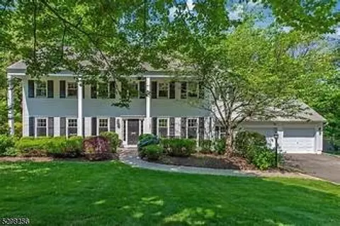 17 Deer Path, Millburn Twp, NJ 07078