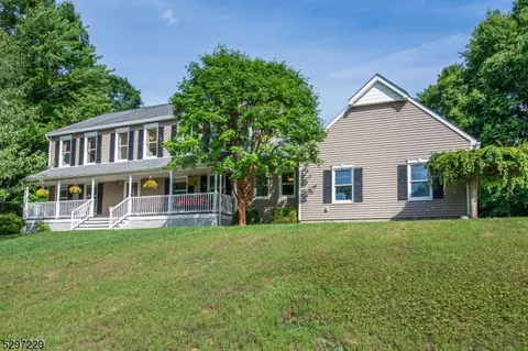 54 Skyline Dr, Sparta, NJ 07871