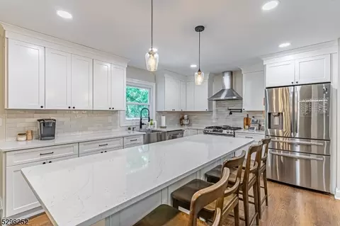 13 Patterson Dr, Jefferson, NJ 07438