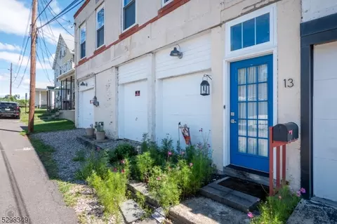 13 Mary St, Phillipsburg, NJ 08865