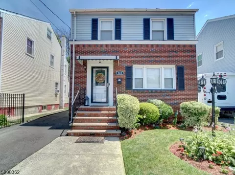 322 Schley St, Newark, NJ 07112