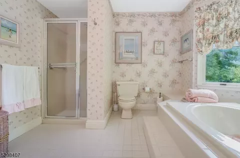 2 Saddlebrook Dr, Washington, NJ 07882 photo 24