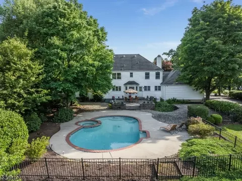 2 Saddlebrook Dr, Washington, NJ 07882 photo 4