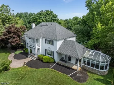 2 Saddlebrook Dr, Washington, NJ 07882 photo 3