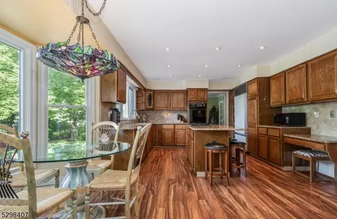2 Saddlebrook Dr, Washington, NJ 07882 photo 8