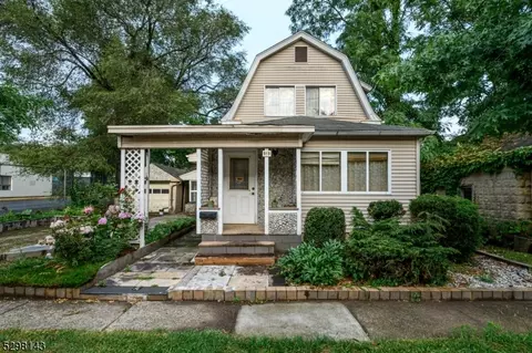 519 Interstate Pl, Carlstadt, NJ 07072