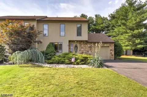 28 Patania Ct, Lincoln Park, NJ 07035
