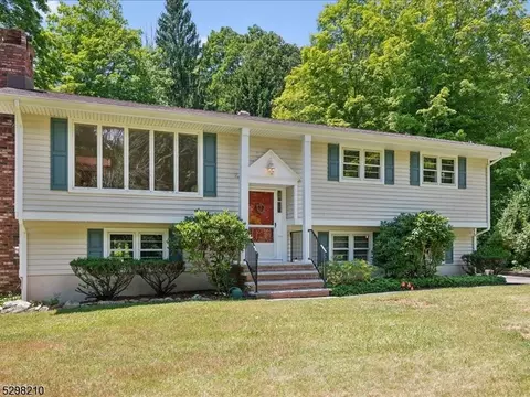 169 River Rd, Mount Olive, NJ 07836