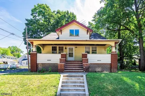 111 8th Ave, Hawthorne, NJ 07506