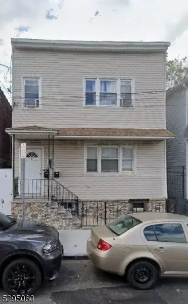 6 Schalk St, Newark, NJ 07105