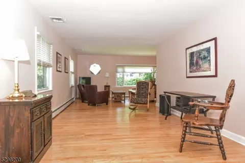 712 Paramus Rd, Paramus, NJ 07652 photo 5