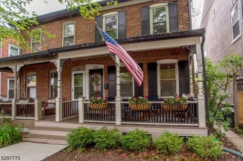 250 N Union St, Lambertville, NJ 08530