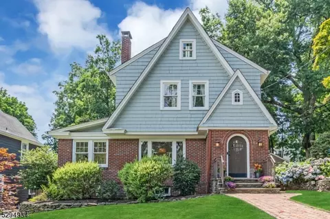 34 New England Rd, Maplewood, NJ 07040