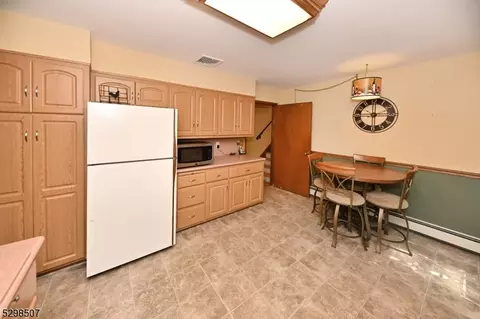 722 Chimes Rd, Paramus, NJ 07652 photo 12