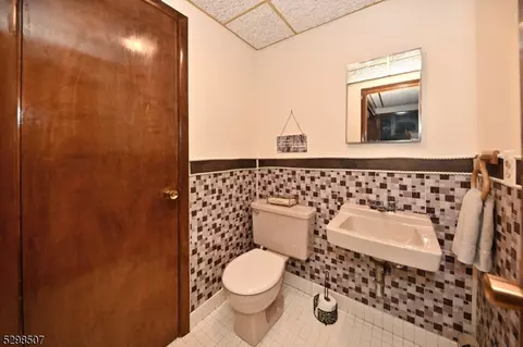 722 Chimes Rd, Paramus, NJ 07652 photo 21
