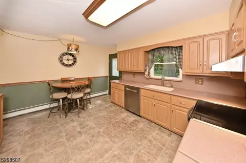 722 Chimes Rd, Paramus, NJ 07652 photo 11