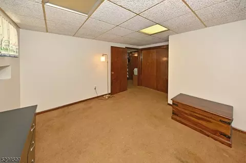 722 Chimes Rd, Paramus, NJ 07652 photo 23