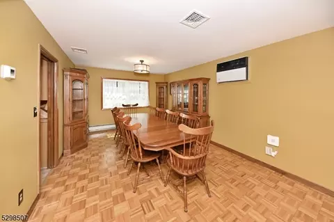 722 Chimes Rd, Paramus, NJ 07652 photo 9