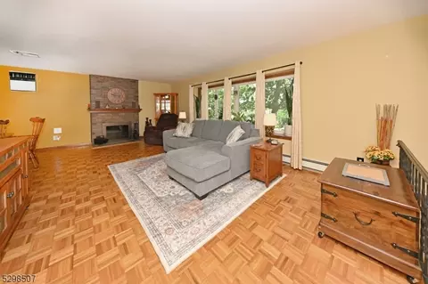 722 Chimes Rd, Paramus, NJ 07652 photo 6