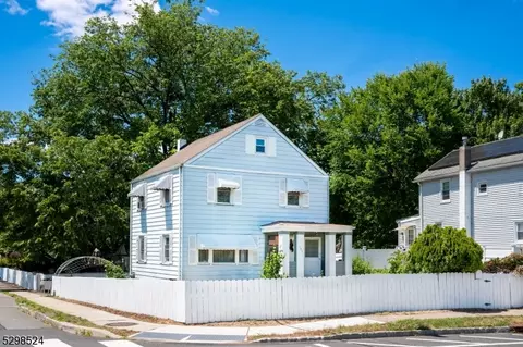 141 Davenport St, Somerville, NJ 08876