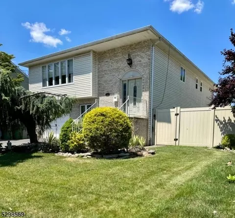 310 Rosewood Ter, Linden, NJ 07036
